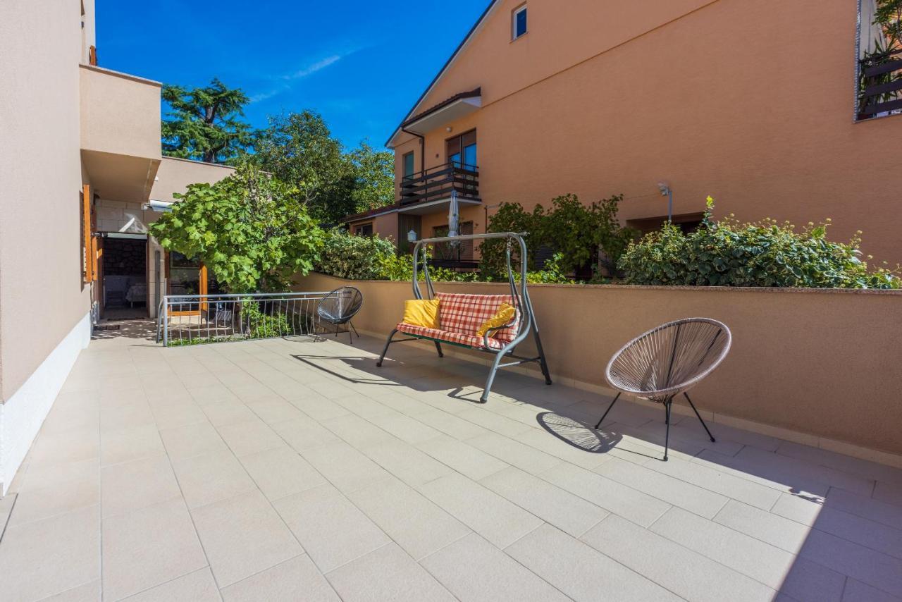 Apartmani Anita Dramalj Buitenkant foto
