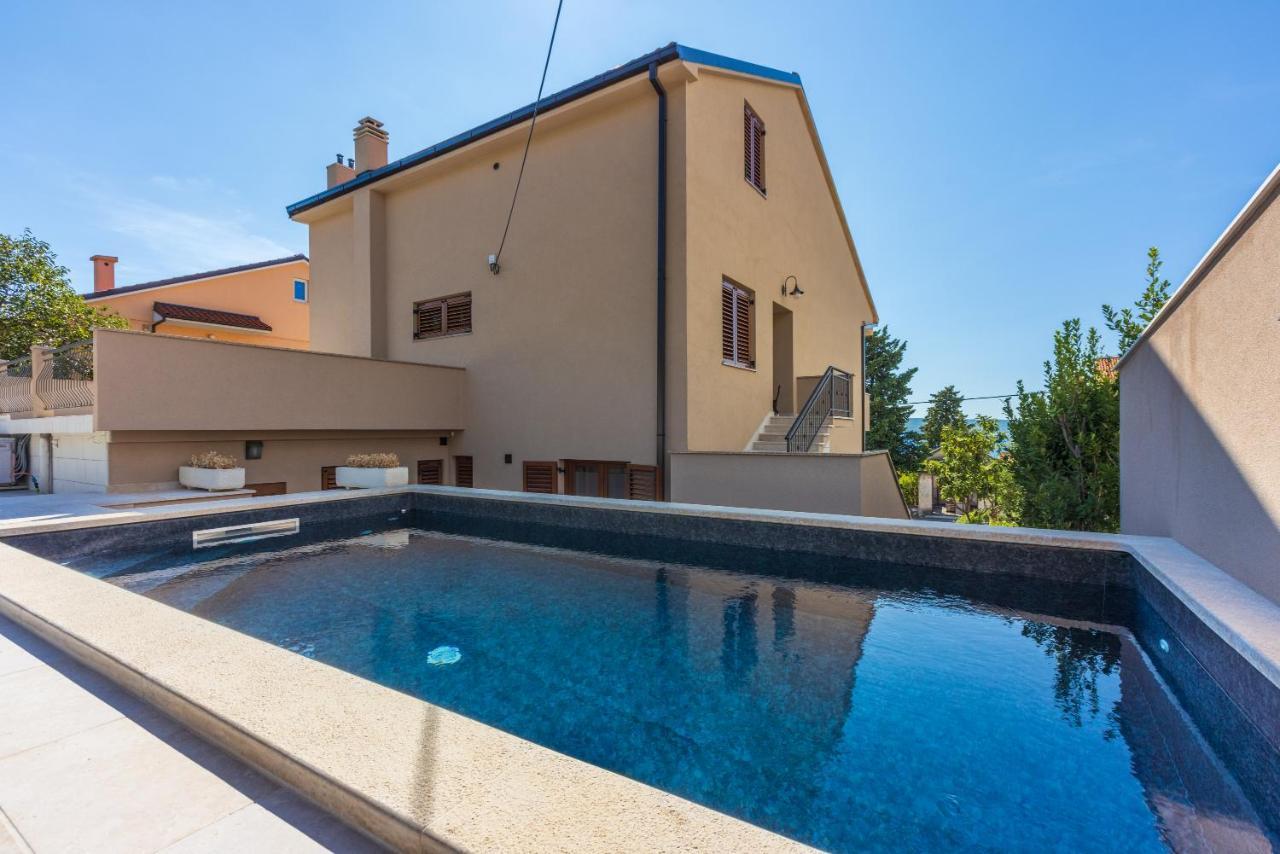 Apartmani Anita Dramalj Buitenkant foto